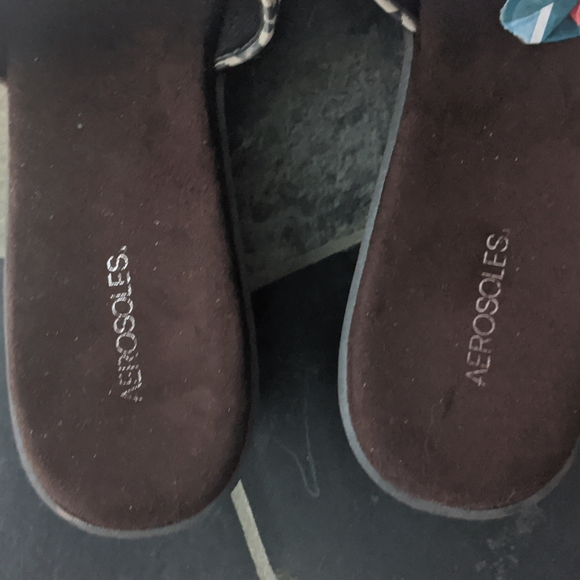 Shoes - Picture 3 of 4